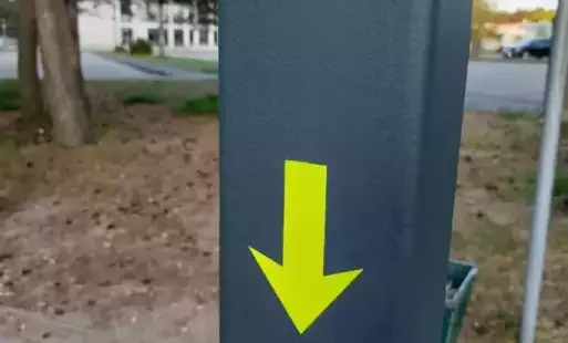 Zdjęcie do Strzałki dla os&oacute;b niedowidzących