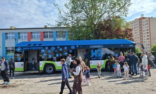 Zdjęcie do Pikniki rodzinne i mali kandydaci na kierowc&oacute;w